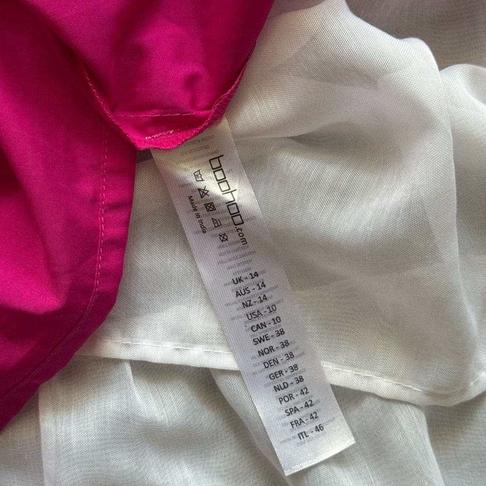 Boohoo Ruffle Slit Sleeve Top - Picture 3 of 5